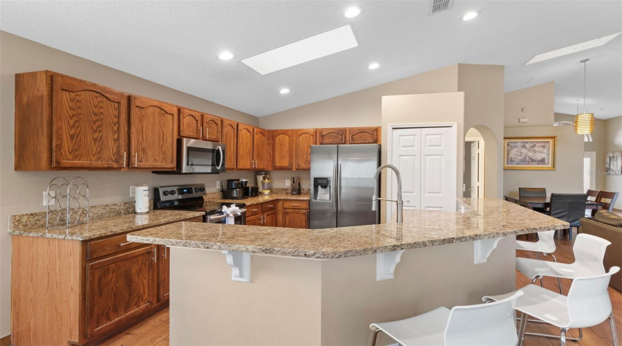 KISSIMMEE, Florida 34747, 4 Bedrooms Bedrooms, ,3 BathroomsBathrooms,Residential,For Sale,POMO,MFRO6318686