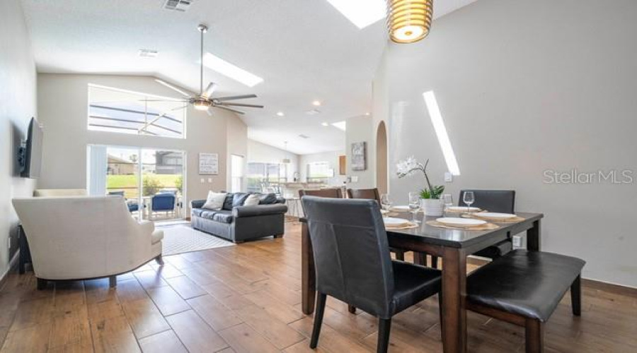 KISSIMMEE, Florida 34747, 4 Bedrooms Bedrooms, ,3 BathroomsBathrooms,Residential,For Sale,POMO,MFRO6318686