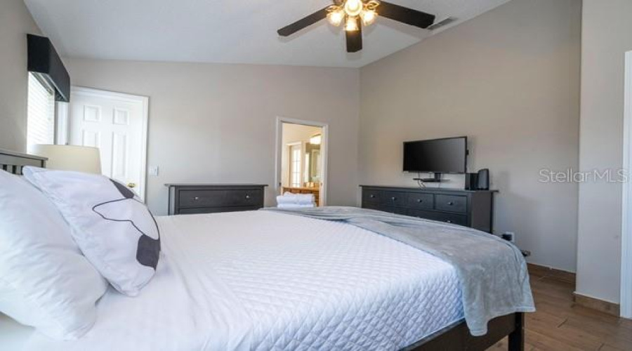 KISSIMMEE, Florida 34747, 4 Bedrooms Bedrooms, ,3 BathroomsBathrooms,Residential,For Sale,POMO,MFRO6318686