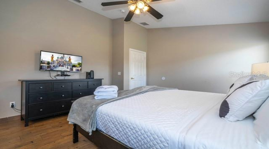KISSIMMEE, Florida 34747, 4 Bedrooms Bedrooms, ,3 BathroomsBathrooms,Residential,For Sale,POMO,MFRO6318686