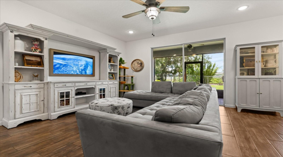 DAVENPORT, Florida 33837, 4 Bedrooms Bedrooms, ,3 BathroomsBathrooms,Residential,For Sale,GRAZIE,MFRO6317687