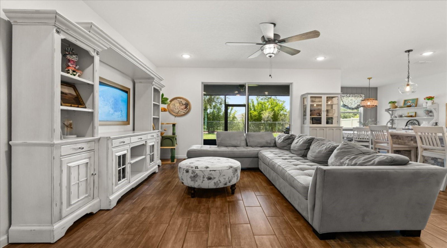 DAVENPORT, Florida 33837, 4 Bedrooms Bedrooms, ,3 BathroomsBathrooms,Residential,For Sale,GRAZIE,MFRO6317687