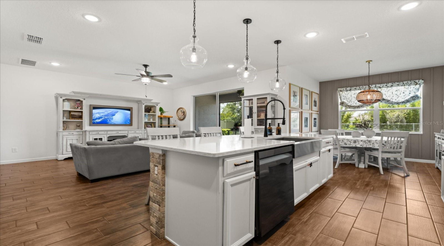 DAVENPORT, Florida 33837, 4 Bedrooms Bedrooms, ,3 BathroomsBathrooms,Residential,For Sale,GRAZIE,MFRO6317687