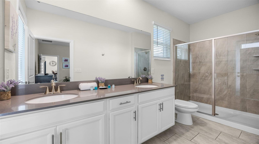 DAVENPORT, Florida 33896, 5 Bedrooms Bedrooms, ,5 BathroomsBathrooms,Residential,For Sale,DROP SHOT,MFRS5128828
