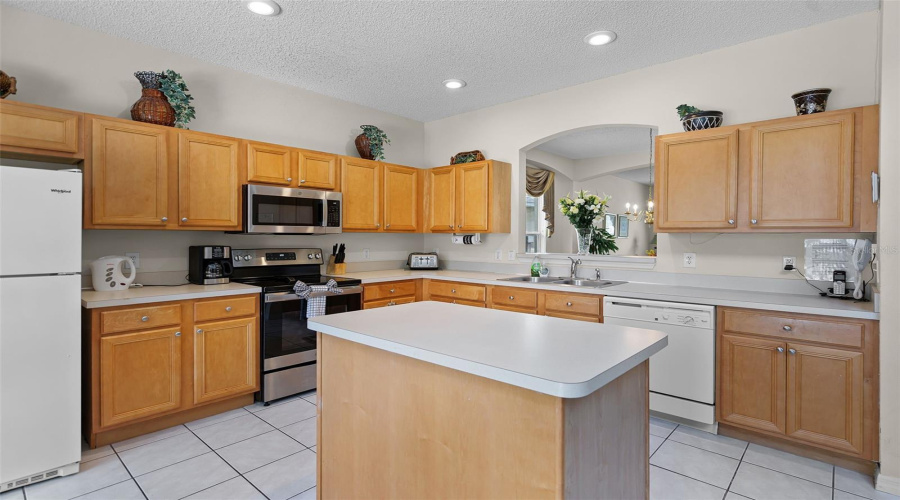 KISSIMMEE, Florida 34746, 6 Bedrooms Bedrooms, ,5 BathroomsBathrooms,Residential,For Sale,HIDEAWAY BEACH,MFRS5129129