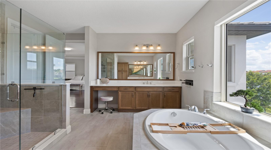 ORLANDO, Florida 32836, 5 Bedrooms Bedrooms, ,4 BathroomsBathrooms,Residential,For Sale,ROYAL CYPRESS,MFRO6310355