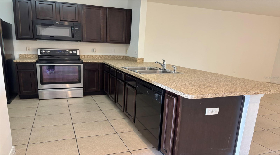 DAVENPORT, Florida 33896, 3 Bedrooms Bedrooms, ,2 BathroomsBathrooms,Residential,For Sale,ARBOR LAKES,MFRS5129078