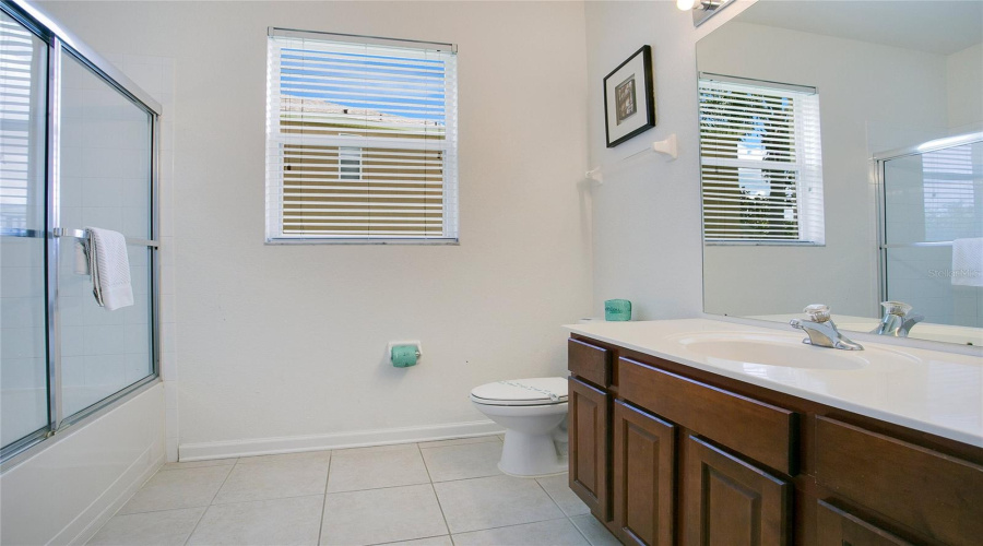 KISSIMMEE, Florida 34747, 6 Bedrooms Bedrooms, ,4 BathroomsBathrooms,Residential,For Sale,MANESTY,MFRO6318132