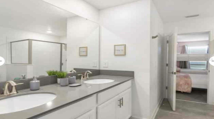 DAVENPORT, Florida 33896, 8 Bedrooms Bedrooms, ,5 BathroomsBathrooms,Residential,For Sale,SOMMERSET HILLS,MFRS5127141