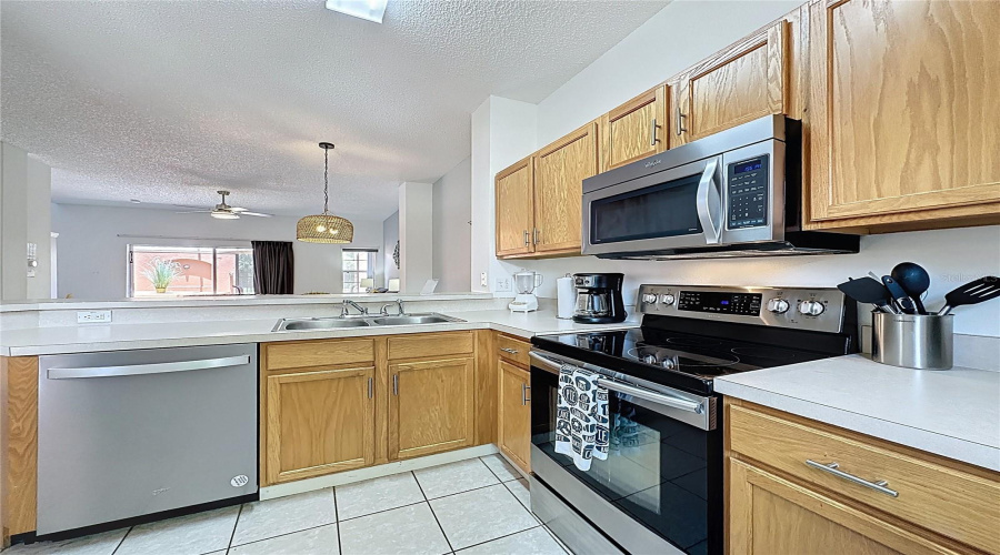 KISSIMMEE, Florida 34746, 3 Bedrooms Bedrooms, ,2 BathroomsBathrooms,Residential,For Sale,POMPANO BEACH,MFRS5127981