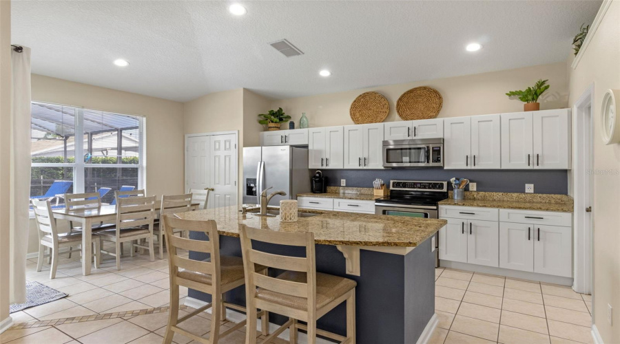 KISSIMMEE, Florida 34747, 4 Bedrooms Bedrooms, ,3 BathroomsBathrooms,Residential,For Sale,WYNDHAM PALMS,MFRO6318708