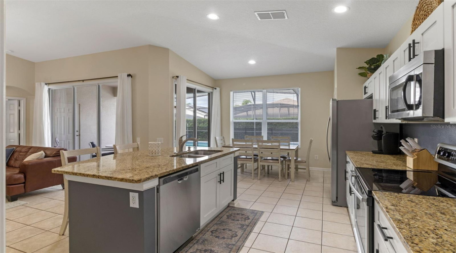 KISSIMMEE, Florida 34747, 4 Bedrooms Bedrooms, ,3 BathroomsBathrooms,Residential,For Sale,WYNDHAM PALMS,MFRO6318708