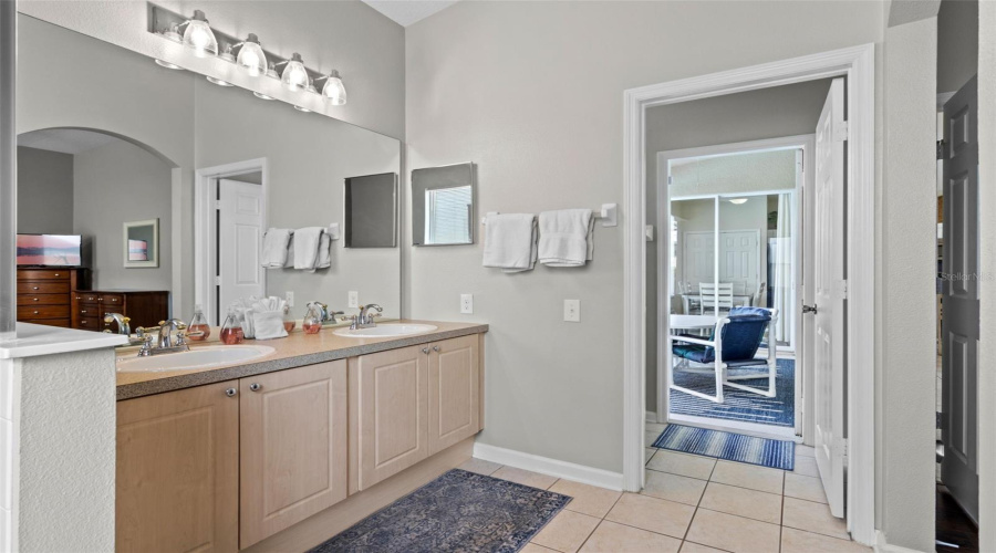 KISSIMMEE, Florida 34747, 4 Bedrooms Bedrooms, ,3 BathroomsBathrooms,Residential,For Sale,WYNDHAM PALMS,MFRO6318708