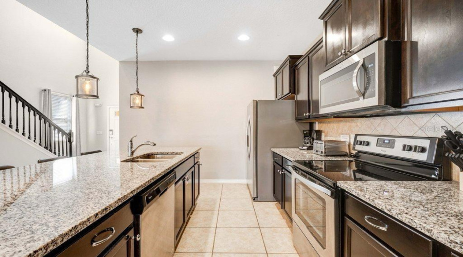 KISSIMMEE, Florida 34747, 6 Bedrooms Bedrooms, ,4 BathroomsBathrooms,Residential,For Sale,RHODES,MFRO6319078