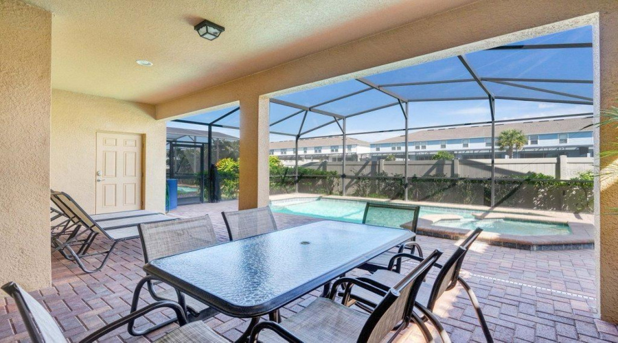 KISSIMMEE, Florida 34747, 6 Bedrooms Bedrooms, ,4 BathroomsBathrooms,Residential,For Sale,RHODES,MFRO6319078