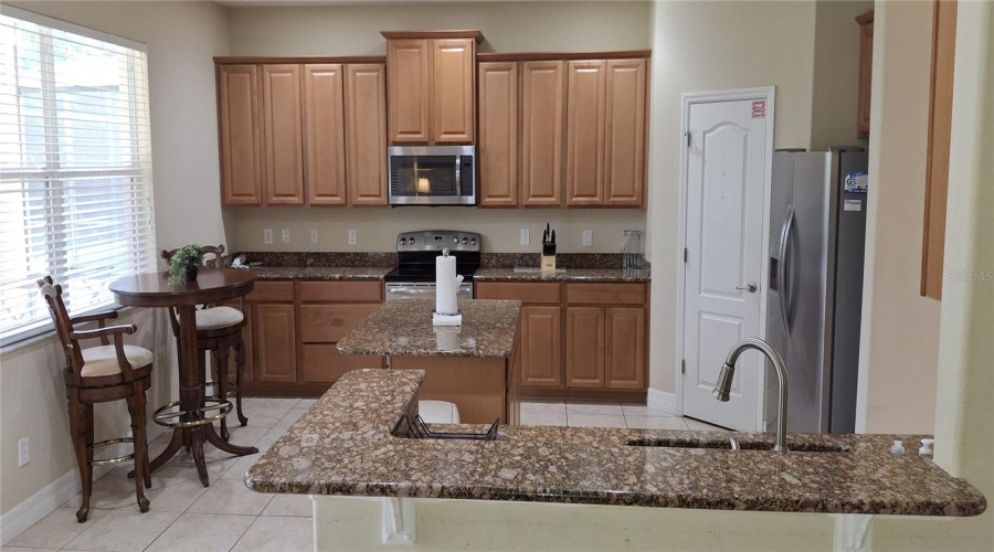 DAVENPORT, Florida 33896, 5 Bedrooms Bedrooms, ,4 BathroomsBathrooms,Residential,For Sale,SUFFOLK,MFRO6318750