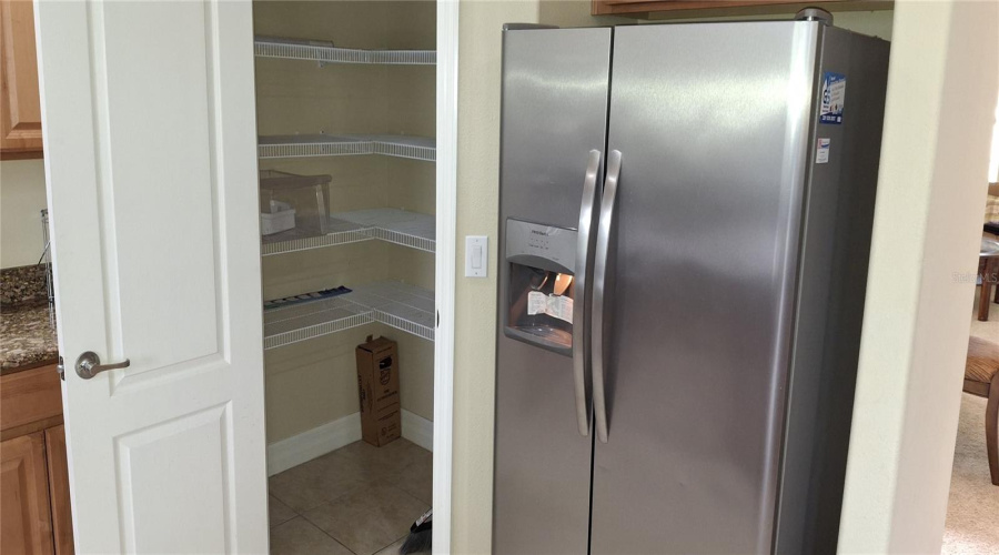DAVENPORT, Florida 33896, 5 Bedrooms Bedrooms, ,4 BathroomsBathrooms,Residential,For Sale,SUFFOLK,MFRO6318750