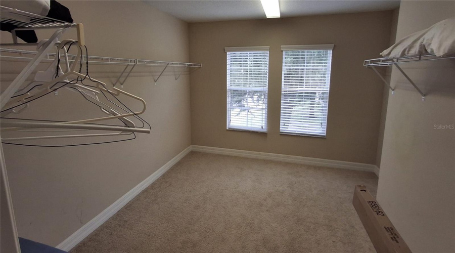 DAVENPORT, Florida 33896, 5 Bedrooms Bedrooms, ,4 BathroomsBathrooms,Residential,For Sale,SUFFOLK,MFRO6318750