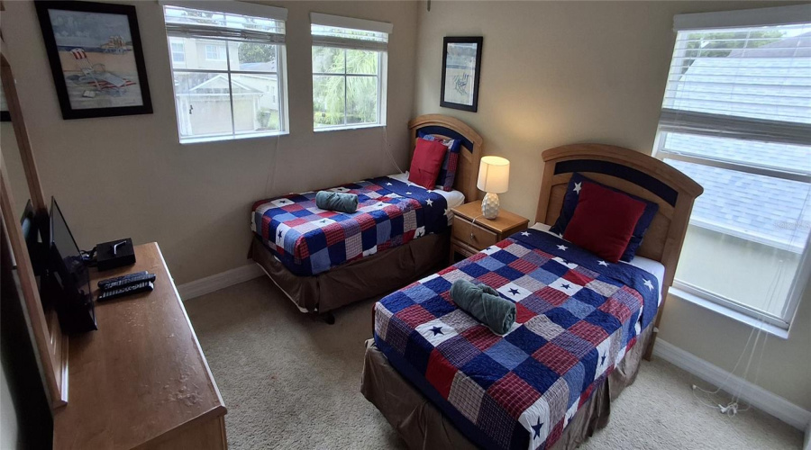 DAVENPORT, Florida 33896, 5 Bedrooms Bedrooms, ,4 BathroomsBathrooms,Residential,For Sale,SUFFOLK,MFRO6318750