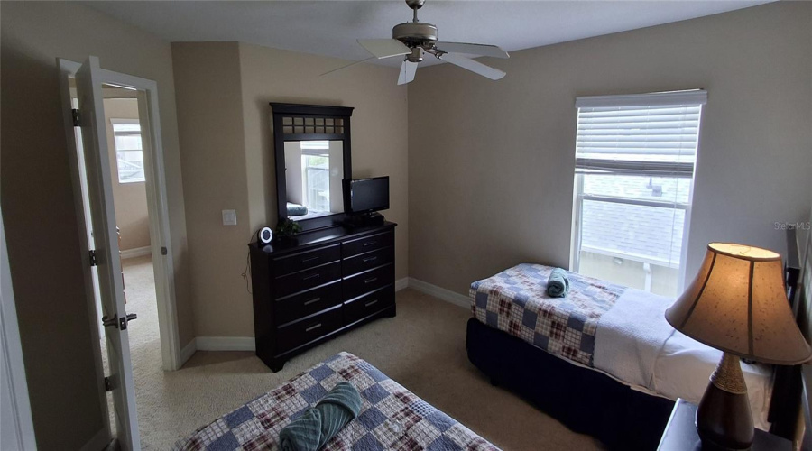 DAVENPORT, Florida 33896, 5 Bedrooms Bedrooms, ,4 BathroomsBathrooms,Residential,For Sale,SUFFOLK,MFRO6318750