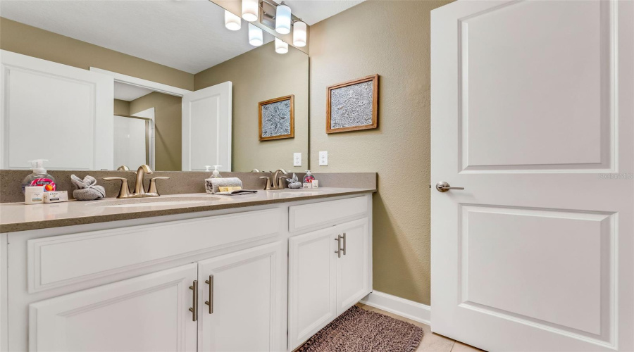 DAVENPORT, Florida 33896, 4 Bedrooms Bedrooms, ,3 BathroomsBathrooms,Residential,For Sale,OCEAN COURSE,MFRO6314980