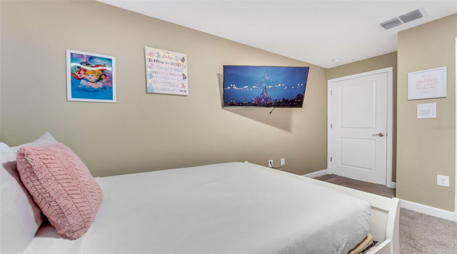 DAVENPORT, Florida 33896, 4 Bedrooms Bedrooms, ,3 BathroomsBathrooms,Residential,For Sale,OCEAN COURSE,MFRO6314980