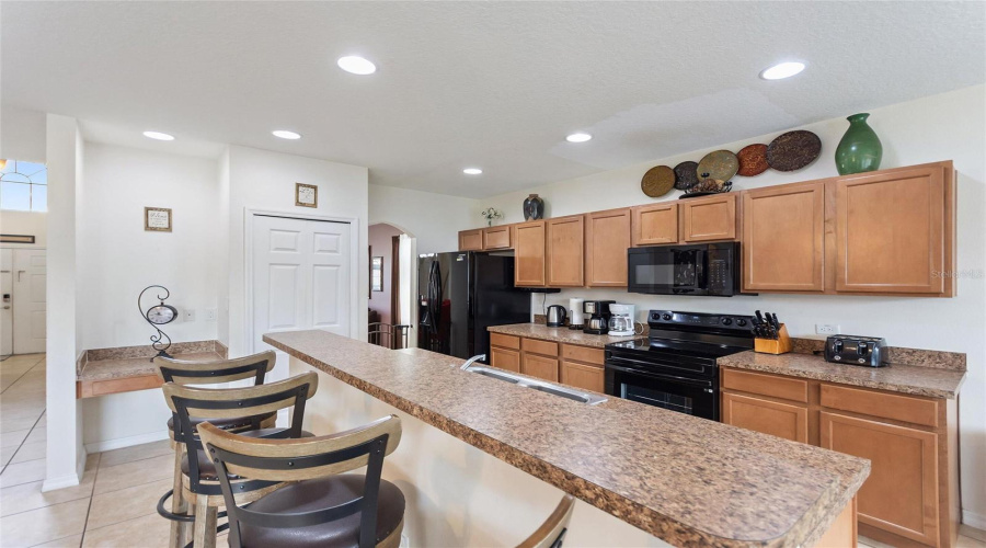 DAVENPORT, Florida 33837, 5 Bedrooms Bedrooms, ,4 BathroomsBathrooms,Residential,For Sale,MIRO,0,MFRO6319184