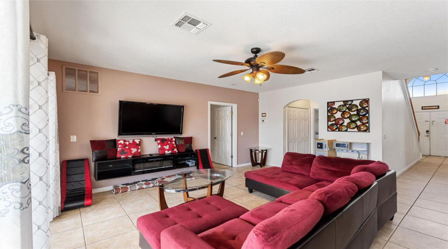 DAVENPORT, Florida 33837, 5 Bedrooms Bedrooms, ,4 BathroomsBathrooms,Residential,For Sale,MIRO,0,MFRO6319184