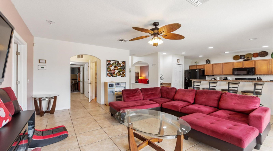 DAVENPORT, Florida 33837, 5 Bedrooms Bedrooms, ,4 BathroomsBathrooms,Residential,For Sale,MIRO,0,MFRO6319184