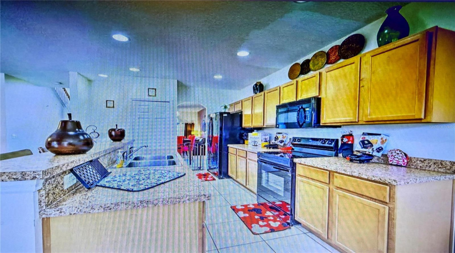 DAVENPORT, Florida 33837, 5 Bedrooms Bedrooms, ,5 BathroomsBathrooms,Residential,For Sale,MIRO,MFRO6319184