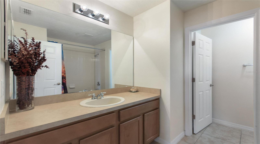 DAVENPORT, Florida 33837, 5 Bedrooms Bedrooms, ,4 BathroomsBathrooms,Residential,For Sale,MIRO,0,MFRO6319184
