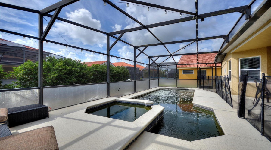 DAVENPORT, Florida 33837, 5 Bedrooms Bedrooms, ,4 BathroomsBathrooms,Residential,For Sale,MIRO,0,MFRO6319184