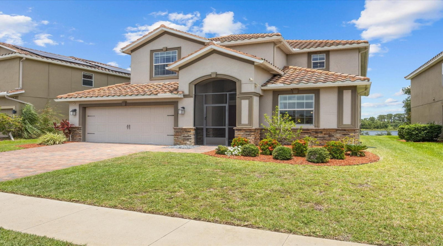 Gorgeous Lakefront Home!