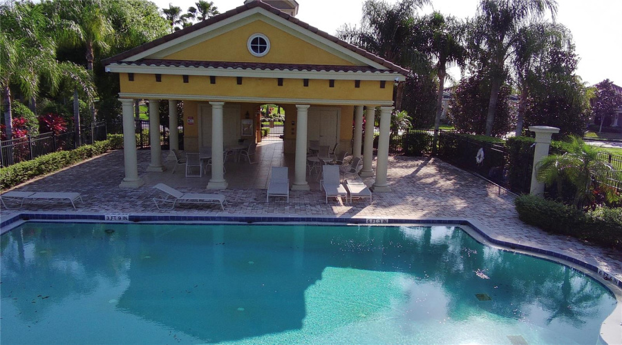 Additional Private pool for Lakeside Residents