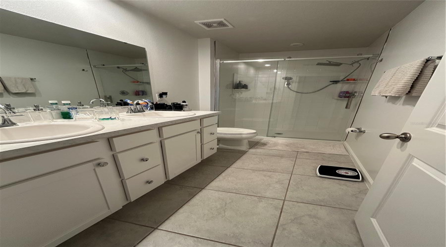 DAVENPORT, Florida 33837, 4 Bedrooms Bedrooms, ,2 BathroomsBathrooms,Residential,For Sale,FIDDLEWOOD,MFRS5129206