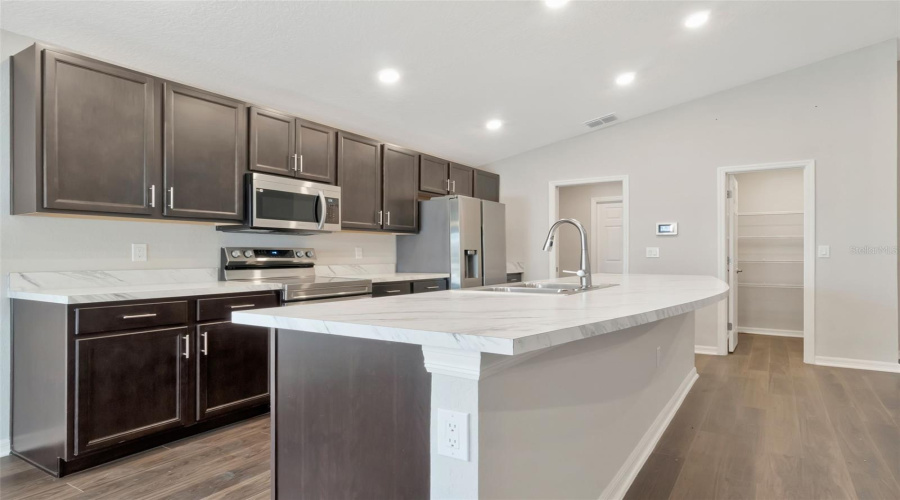 DAVENPORT, Florida 33837, 4 Bedrooms Bedrooms, ,2 BathroomsBathrooms,Residential,For Sale,MOUNTAIN FLOWER,MFRO6317754