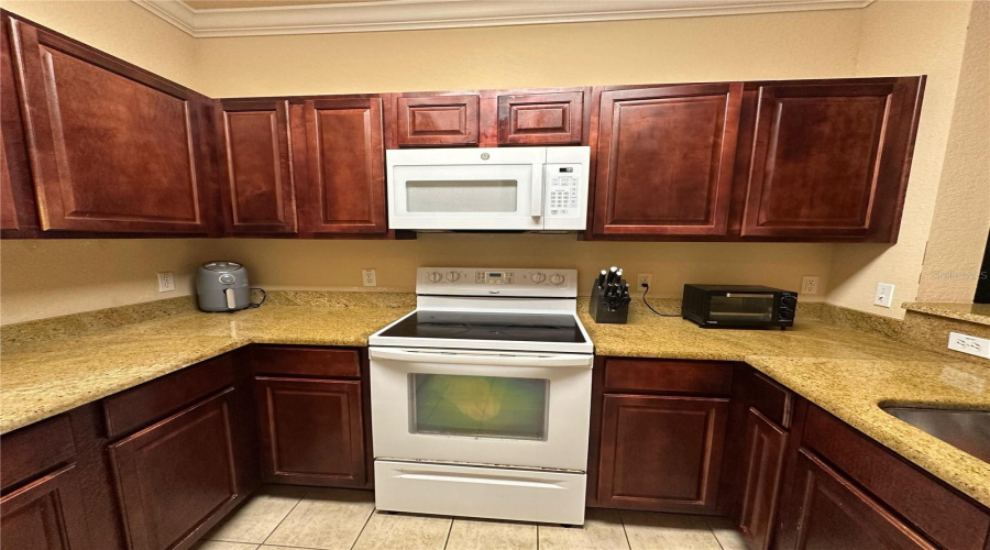 DAVENPORT, Florida 33896, 2 Bedrooms Bedrooms, ,2 BathroomsBathrooms,Residential,For Sale,TUSCAN,MFRO6319275