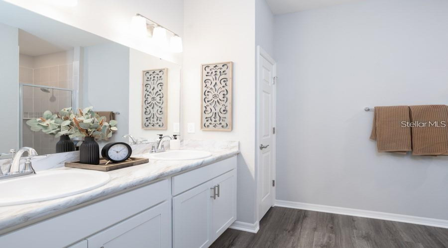 DAVENPORT, Florida 33837, 4 Bedrooms Bedrooms, ,2 BathroomsBathrooms,Residential,For Sale,FLEUR,MFRL4953831