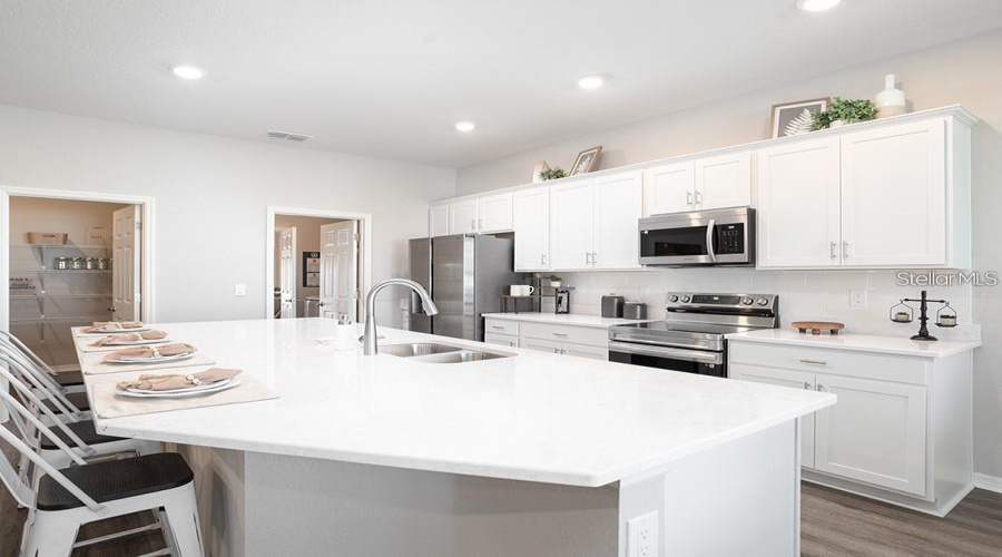 DAVENPORT, Florida 33837, 4 Bedrooms Bedrooms, ,2 BathroomsBathrooms,Residential,For Sale,FLEUR,MFRL4953831