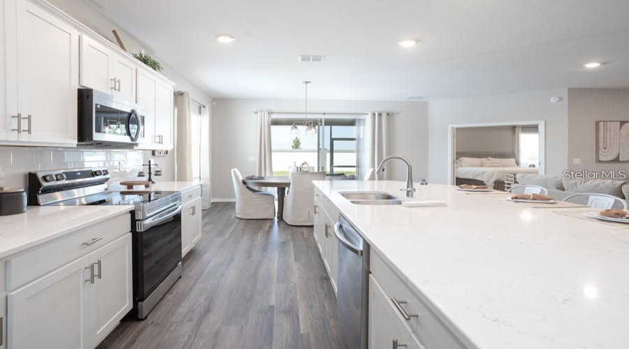 DAVENPORT, Florida 33837, 4 Bedrooms Bedrooms, ,2 BathroomsBathrooms,Residential,For Sale,FLEUR,MFRL4953831