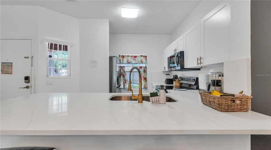 KITCHEN AREA