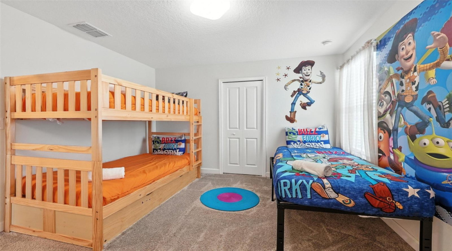 DAVENPORT, Florida 33896, 6 Bedrooms Bedrooms, ,6 BathroomsBathrooms,Residential,For Sale,OCEAN COURSE,0,MFRO6319216