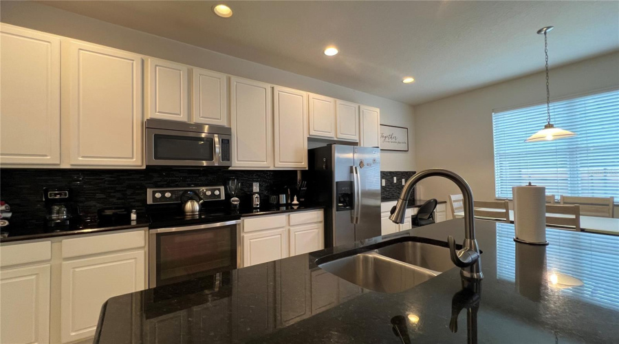 KISSIMMEE, Florida 34746, 4 Bedrooms Bedrooms, ,3 BathroomsBathrooms,Residential,For Sale,LAS FUENTES,MFRO6316203