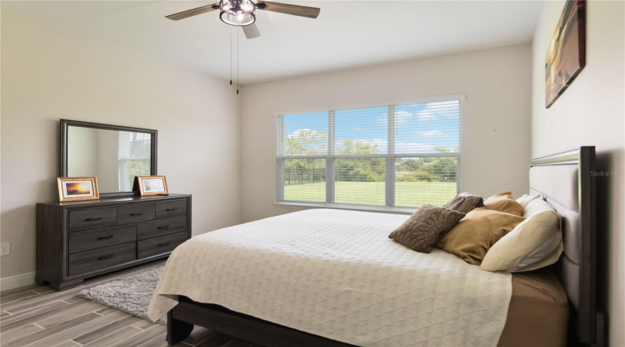 Master Suite with Kingsize bed