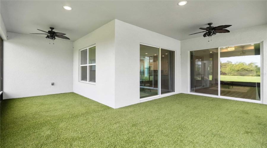 Large screened in lanai with both gas line and water hook ups