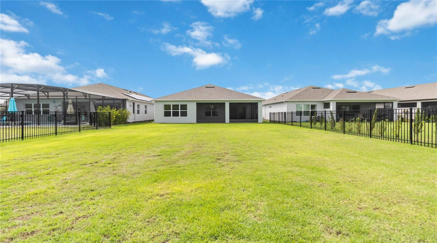 One of the largest lot\'s in Four Seasons!