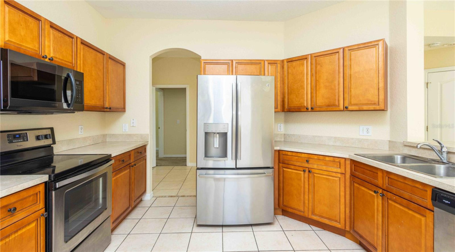 DAVENPORT, Florida 33897, 5 Bedrooms Bedrooms, ,3 BathroomsBathrooms,Residential,For Sale,BLACKHEATH,MFRO6300809