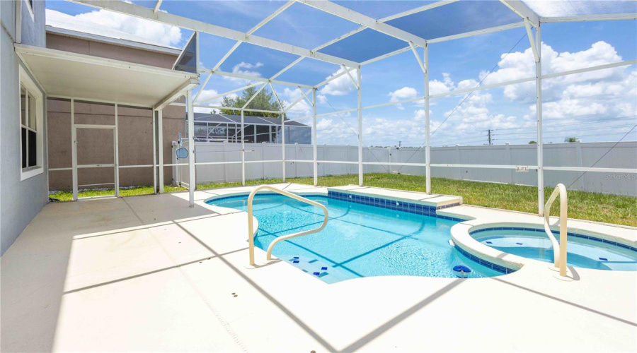DAVENPORT, Florida 33897, 5 Bedrooms Bedrooms, ,3 BathroomsBathrooms,Residential,For Sale,BLACKHEATH,MFRO6300809
