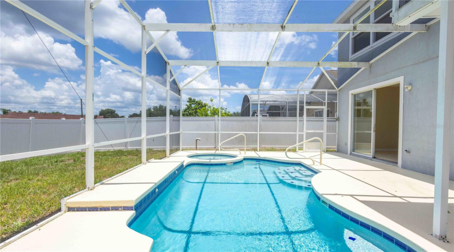 DAVENPORT, Florida 33897, 5 Bedrooms Bedrooms, ,3 BathroomsBathrooms,Residential,For Sale,BLACKHEATH,MFRO6300809