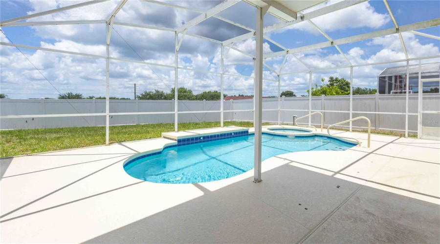 DAVENPORT, Florida 33897, 5 Bedrooms Bedrooms, ,3 BathroomsBathrooms,Residential,For Sale,BLACKHEATH,MFRO6300809